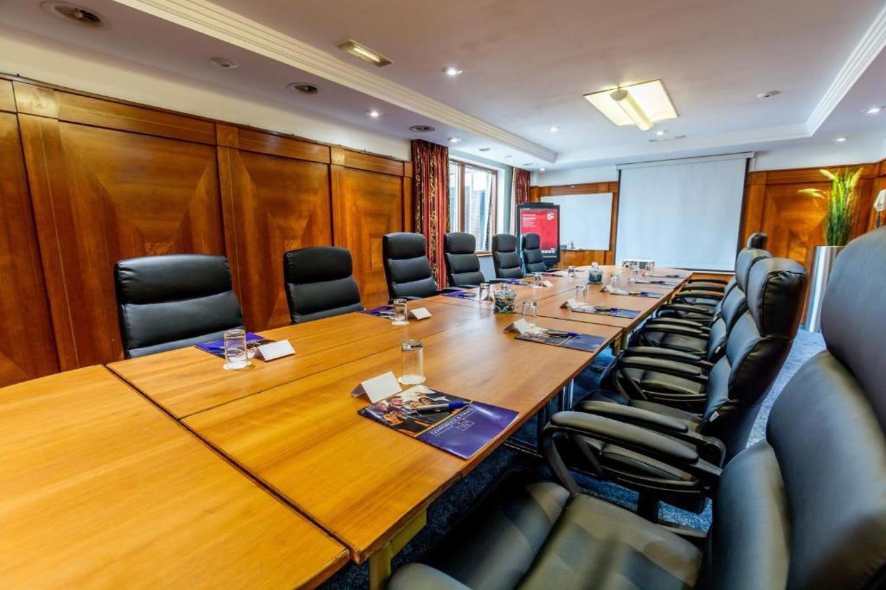 Britannia Daresbury Park Hotel & Spa Warrington Bagian luar foto