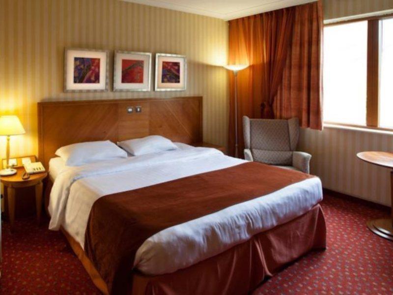 Britannia Daresbury Park Hotel & Spa Warrington Bagian luar foto